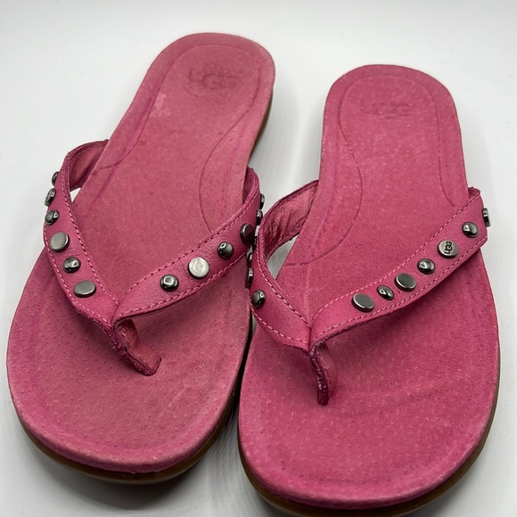 Ugg Flip Flops - Picture 1 of 7
